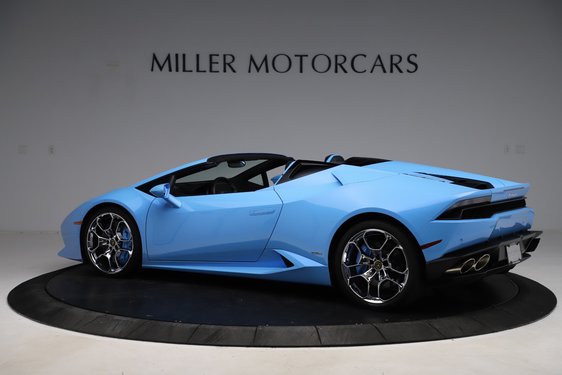 Pre-Owned 2016 Lamborghini Huracan LP 610-4 Spyder For Sale (Special  Pricing) | McLaren Greenwich Stock #8031