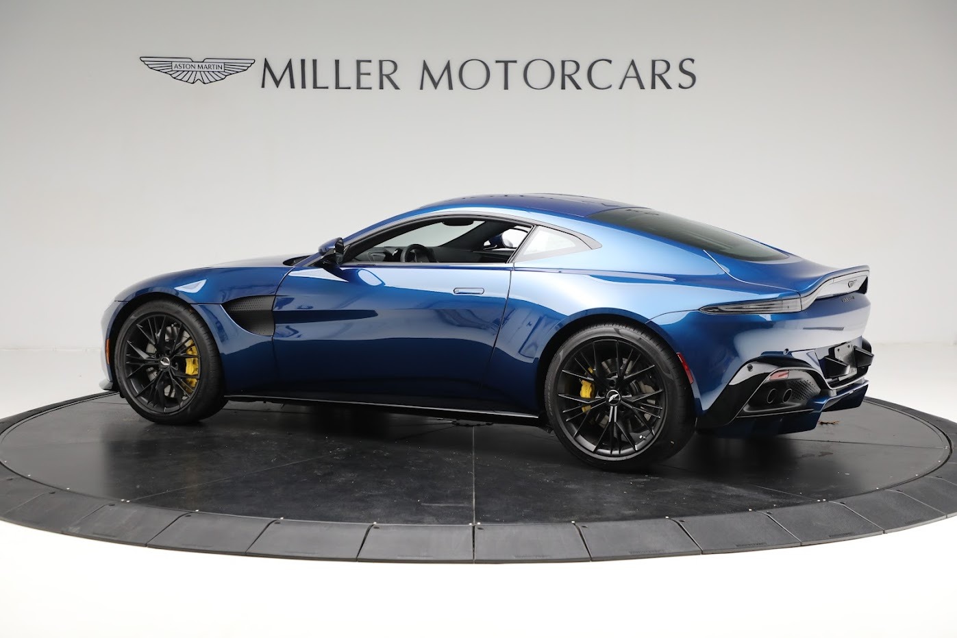 New 2021 Aston Martin Vantage Coupe For Sale ($179,386) | McLaren